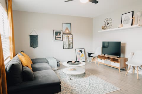 The Apex Abode | 3-bed house near town
