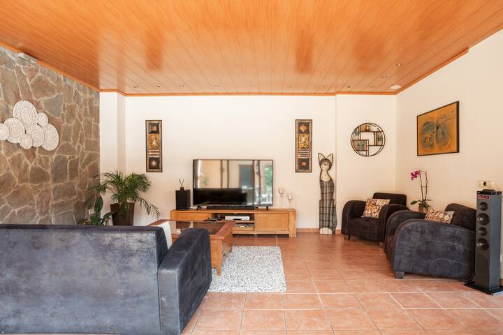 Magnifica Villa aislada gallery image 2