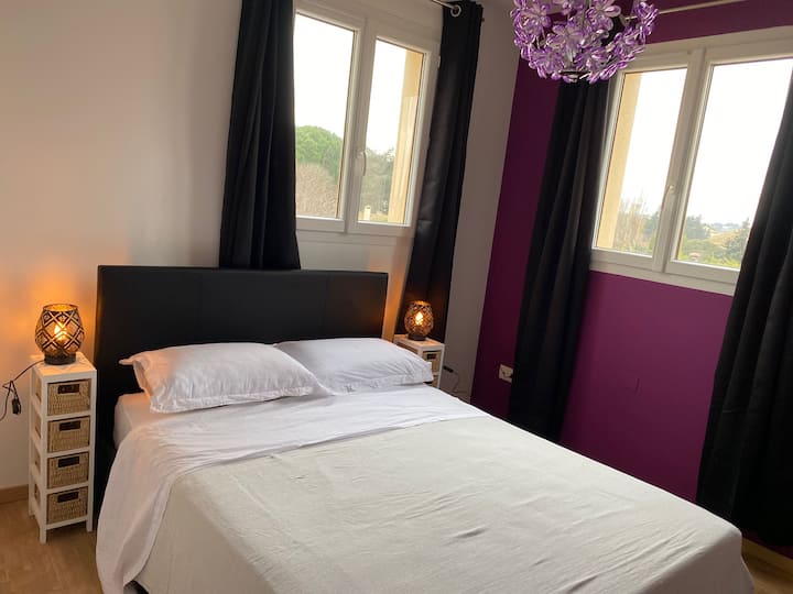 First floor bedroom with 140cm bed