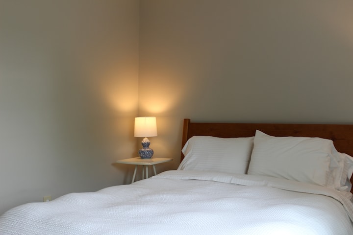 Room 3 - Queen bed with newly renovated en suite bathroom