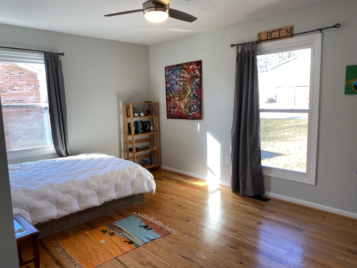 Spálňa č.2 s plnou posteľou.