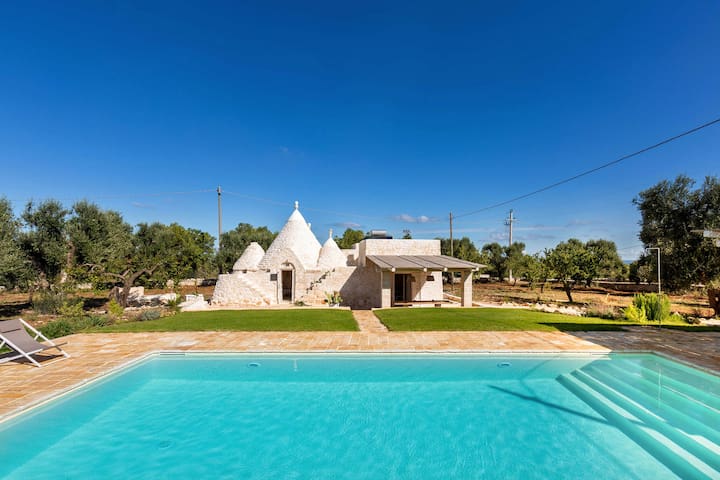 Trullo Giamar by Perle di Puglia