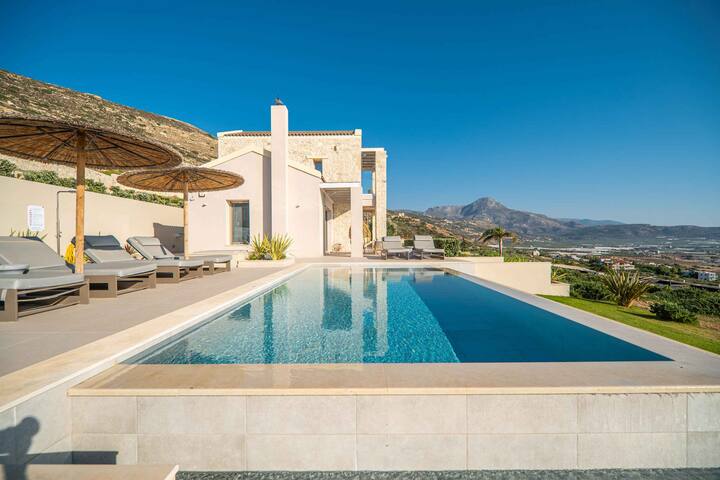 Villa Cielo I Free* Heated pool & Stunning Seaview gallery image 3