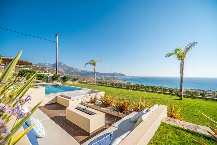 Villa Mare I Free* Heated pool & Infinite blue! gallery image 3