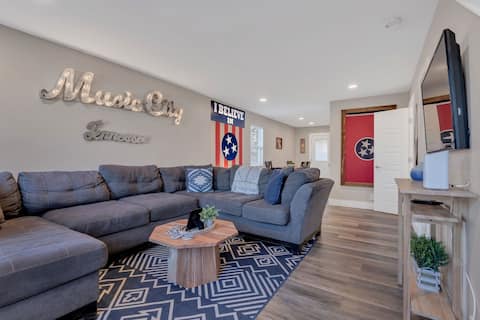 Music Row Townhouse - Group Friendly Retreat!
