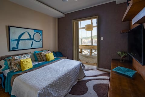 Beachfront apartment, sleep with the sound of the sea