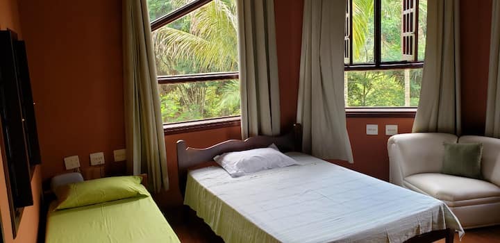 Camera al secondo piano.