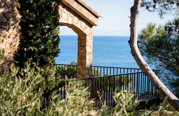 Luna Llena | charming villa Begur | seaview