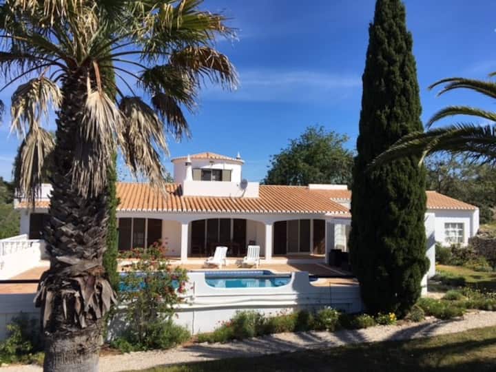 Quiet With Private Pool And Sea View - Algarve