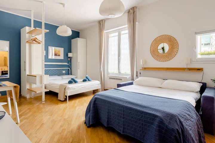 标准双人沙发床。
⚜️ 对于️仅️2人的预订，️入住️前可以申请2张独立床位，额外床上用品的清洁费为15欧元。 ⚜️