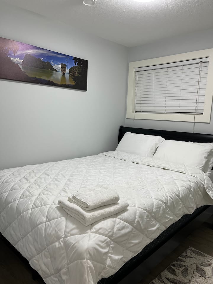 Quiet & Modern 2 Bedroom Suite Close To Yqr - Regina