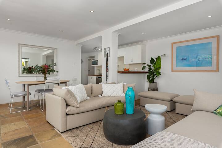 Seaside Oasis – best location, views & hosts gallery image 5