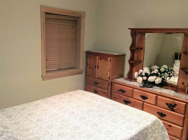 Queen bed master bedroom