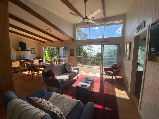 Sea Eagle Point Boatman’s Cottage gallery image 4