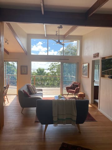 Sea Eagle Point Boatman’s Cottage