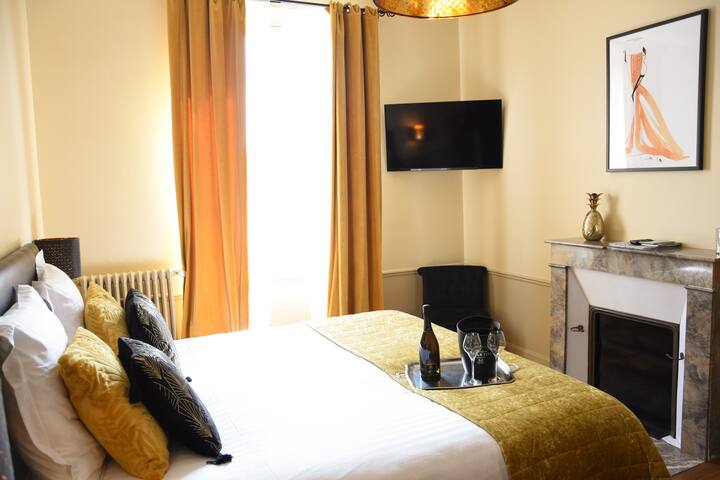 Suite Suzanne Au Coeur D'une Maison De Champagne - Épernay
