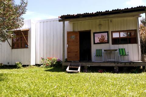 Popular Airbnb listing: A small cabin ideal for couples, near José Ignacio in Buenos Aires