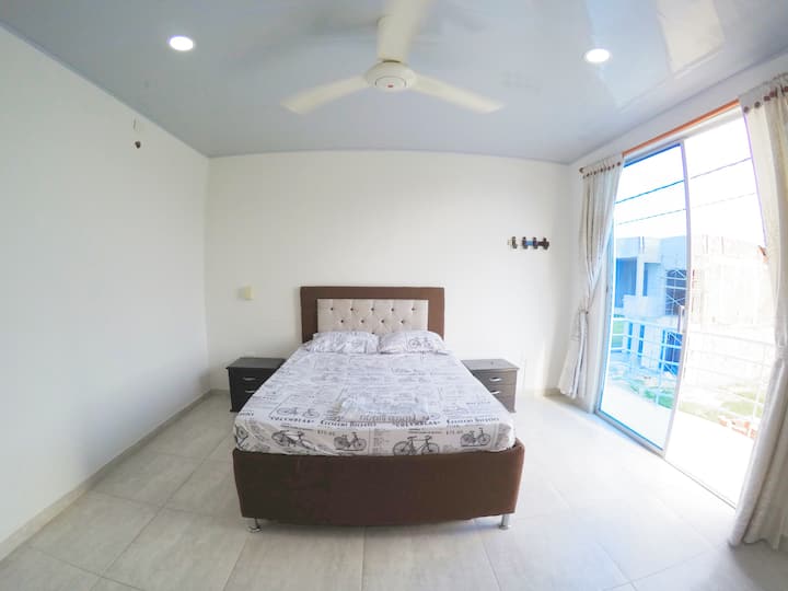 Habitación Nro 3, cama doble con cama auxiliar semidoble