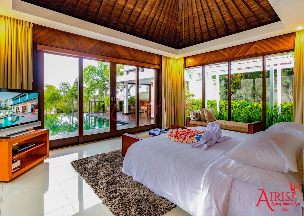 Villa in South Kuta · 1 bedroom · 1 bed · 1 private bath, Airbnb karşılaştırması
