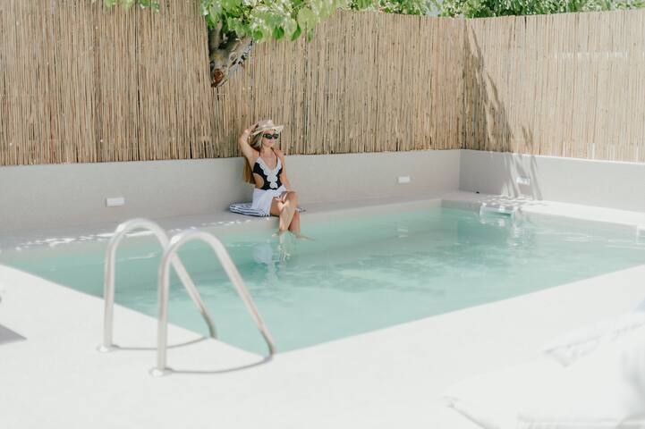 Kostantakis pool house gallery image 5