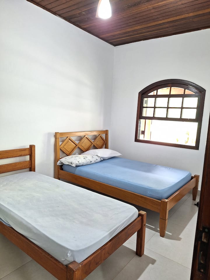 חדר שינה בקומת הקרקע