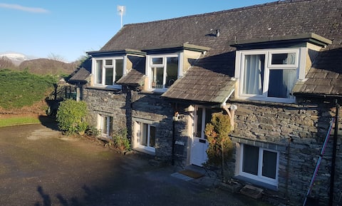Lakeland barn for up to 12 people in Hawkshead