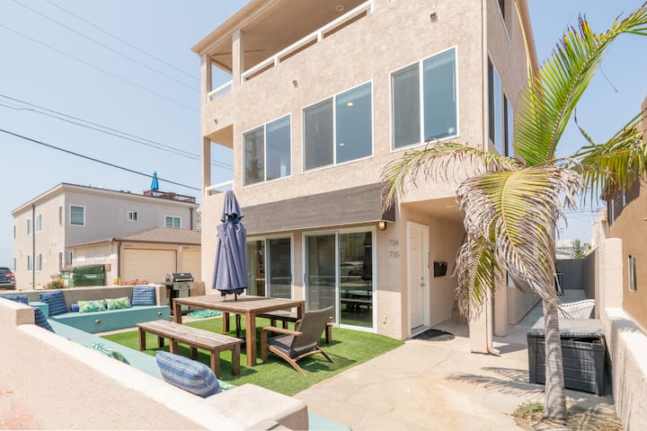 Luxury Townhome 50 Feet From Sand! – Ocean View