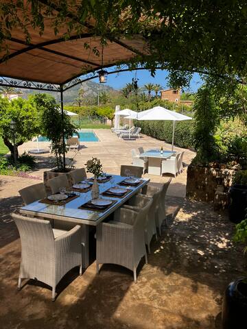 Renovated farmhouse with large saltwater pool gallery image 2