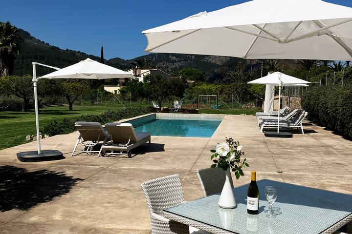 Renovated farmhouse with large saltwater pool gallery image 3