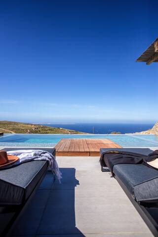 AURA Sunset Pool Villa- 6 Bedrooms gallery image 2