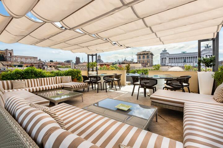 Amazing Penthouse Piazza Venezia gallery image 3