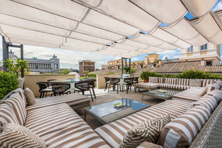 Amazing Penthouse Piazza Venezia gallery image 4