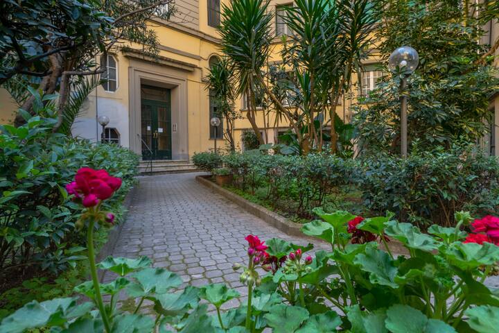 Bohemian Apartment (Roma) Special Price gallery image 5