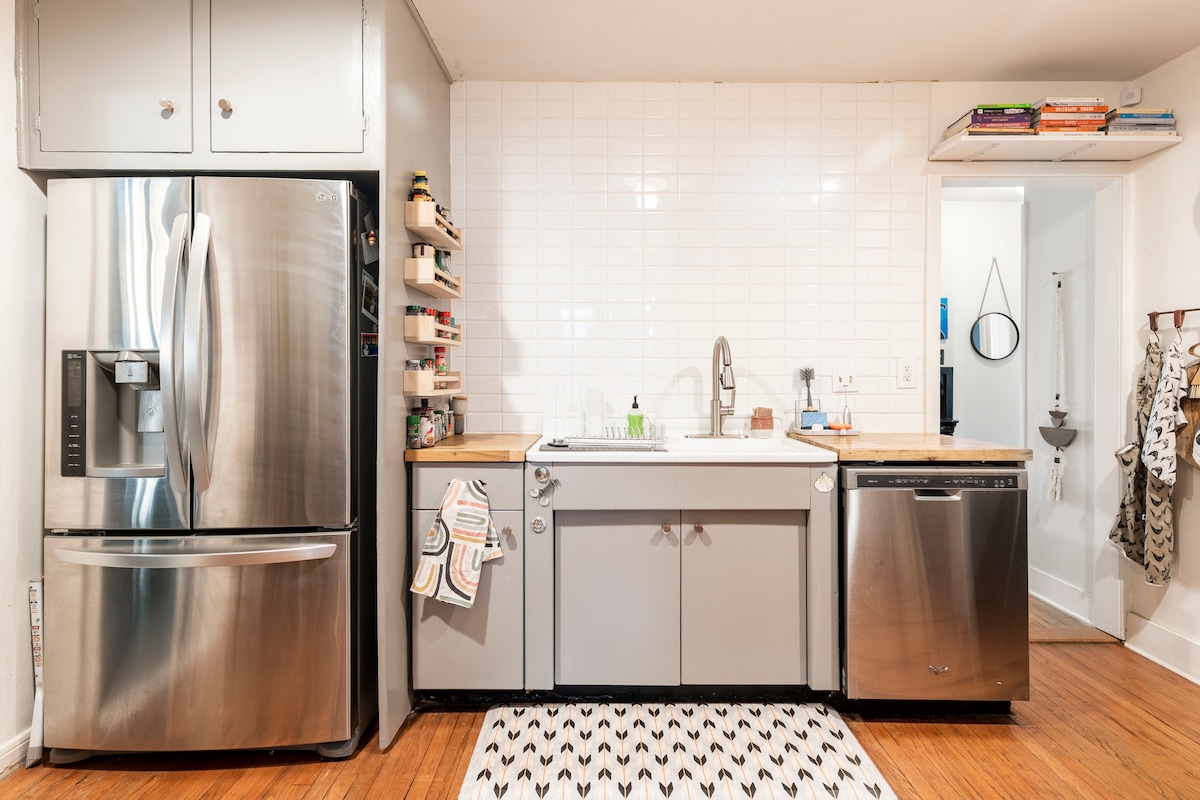 Hyde Park Cottage (Dog Friendly!)
