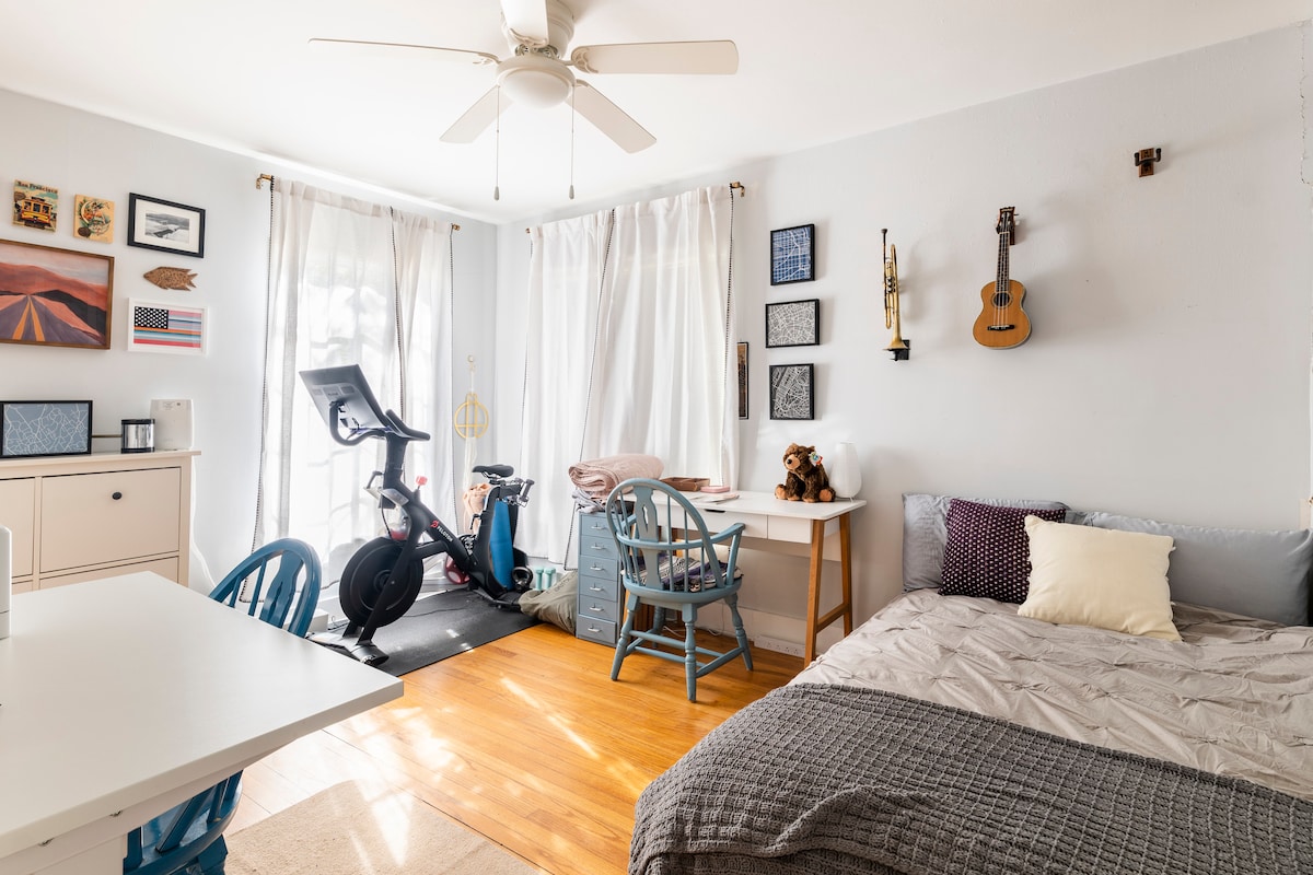 Hyde Park Cottage (Dog Friendly!)