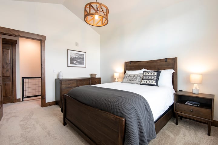 ห้องนอนใหญ่