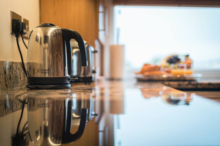 Spacious 2 Bedroom 2 Bathroom Apartment by Mansley gallery image 5