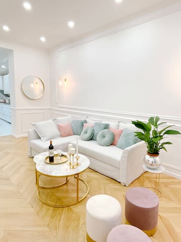 Home To Home La Conciergerie managed Airbnb listing 1