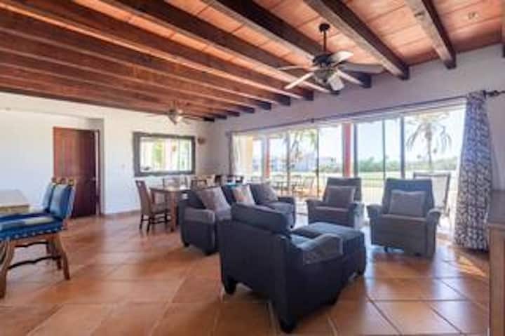 Ground Floor 3 Bed Condo With Pools & Hot Tubs - San José del Cabo