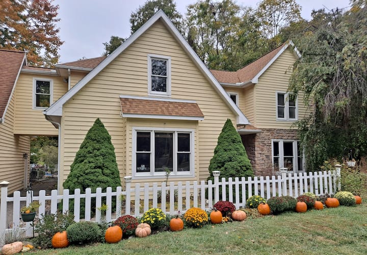 The Monarch Houses for Rent in Chillicothe, Ohio, United States Airbnb