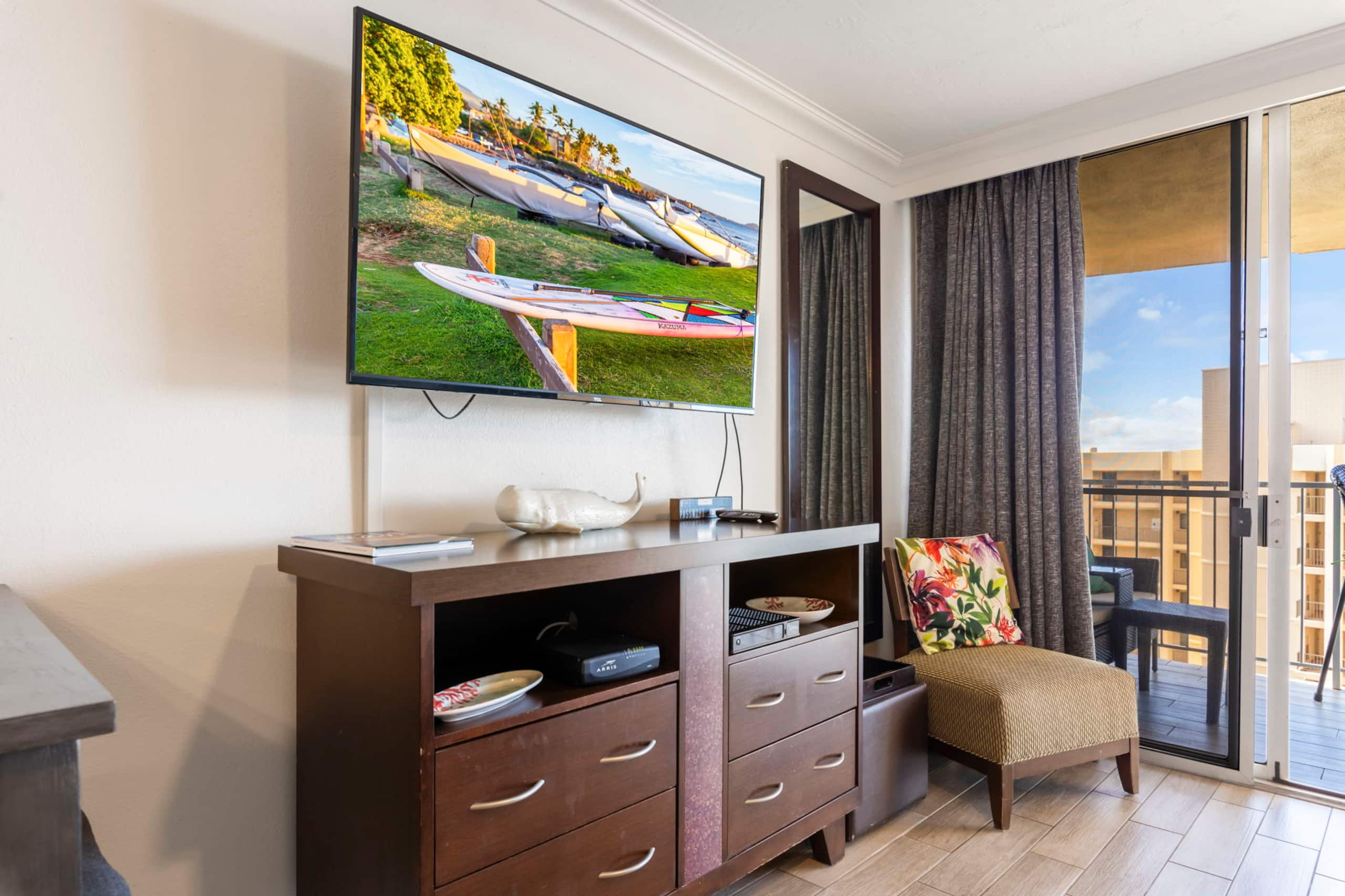 Condo in Lahaina · ★4.92 · Studio · 1 bath - Image 19