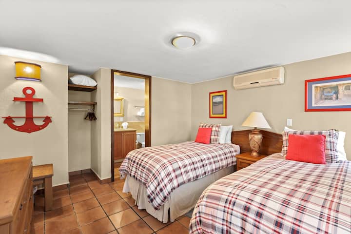 Fourth Bed Room has either two twin beds OR one king-sized bed! (Ensuite full bath, as well!) No bedrooms share walls, which creates a lovely sense of privacy! 