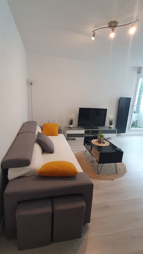 Airbnb performant: Port Marianne, Parking, Terrace, Reversible air conditioning à Port Marianne