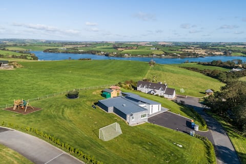 Riverviews, Kinsale sleeps 26,Hen weekends allowed