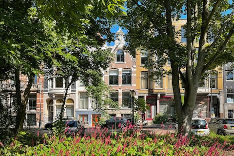 Stylish apartment in canal house in city centre