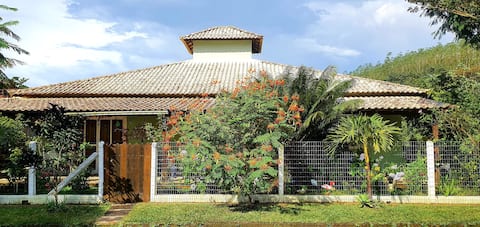 House in CONSERVATORY with POOL - PET FRIENDLY