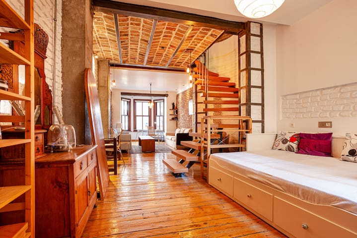 Heart of Galata | 3BR Large Luxury Home+AC+Balcony gallery image 4