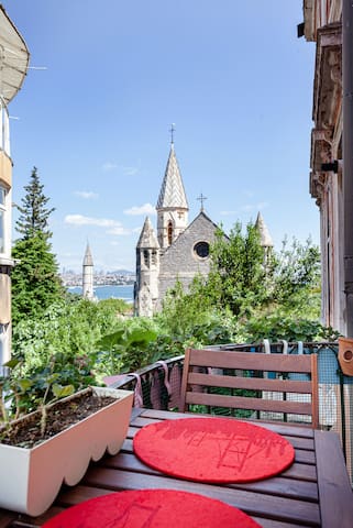 Heart of Galata | 3BR Large Luxury Home+AC+Balcony gallery image 3