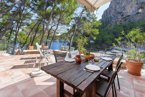 Casita Sa Calobra, with unbeatable ocean views.