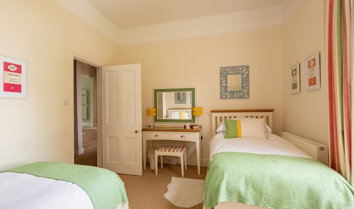 საძინებელი 4